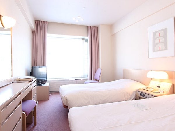 ●朝発バス Mt.Naeba 苗場プリンスホテル4号館【川側・朝食付・1泊につき1日券付】(1泊2日)1